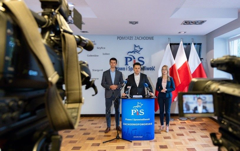 Radni PiS apelują do władz miasta o zmianę decyzji ws. Poczty Polskiej w Urzędzie Miasta