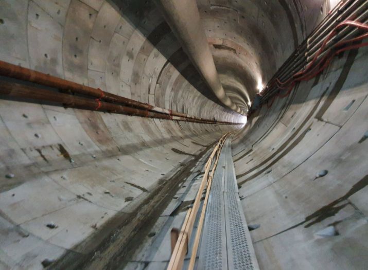 Jak wygląda przejście przez Tunel pod Świną?